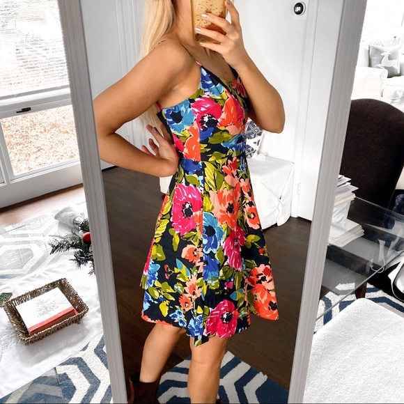 💐 YESSICA BLACK MULTI FLORAL SKATER DRESS! - Picture 3 of 11